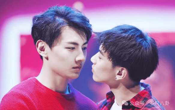 hga035会员注册_他俩没分手但被拍到吵架了hga035会员注册，吵得很凶......