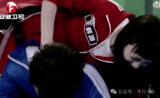 hga035会员注册_他俩没分手但被拍到吵架了hga035会员注册，吵得很凶......