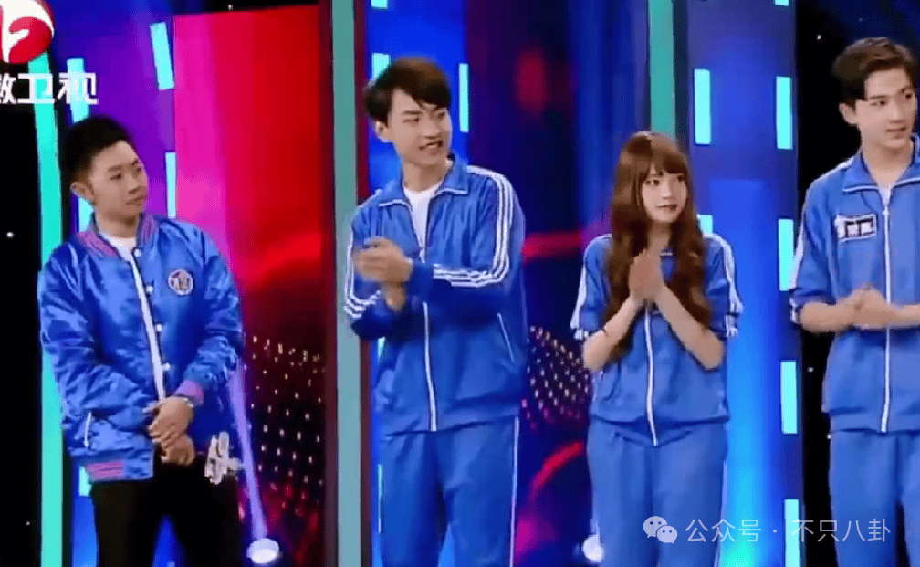 hga035会员注册_他俩没分手但被拍到吵架了hga035会员注册，吵得很凶......