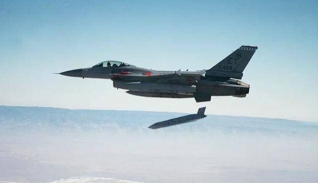 皇冠信用网怎么开户_俄白唱了出双簧：要借特朗普之手皇冠信用网怎么开户，将援乌战斧计划悄悄扼杀！