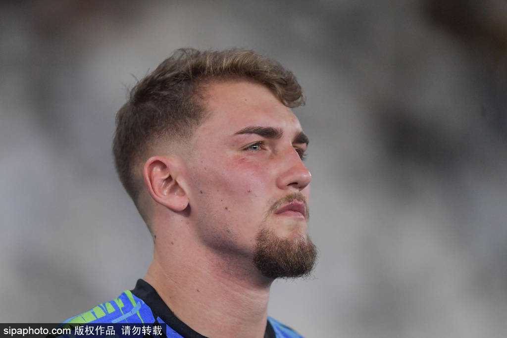 皇冠信用網开户_哭红了眼眶巴西后卫布鲁诺赛后采访情绪激动皇冠信用網开户，为失误自责