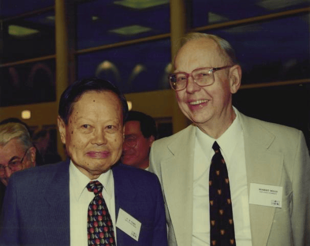 如何申请到皇冠信用_独家｜友人追忆杨振宁：如何申请到皇冠信用他没能二度获诺奖是一个遗憾