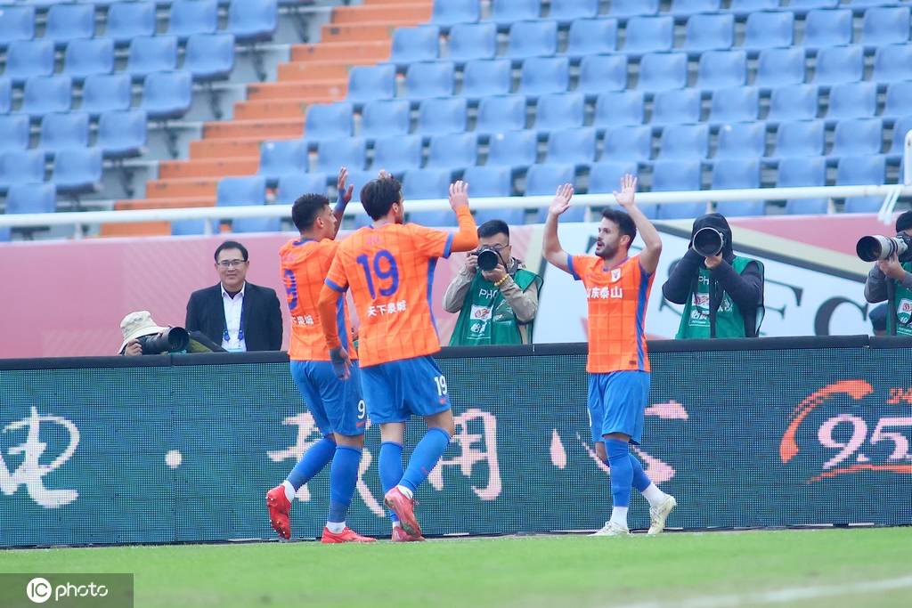 怎么开通世界杯信用盘口_领头羊刹车怎么开通世界杯信用盘口！中超-卡扎伊什维利双响刘洋建功 泰山3-1逆转海港