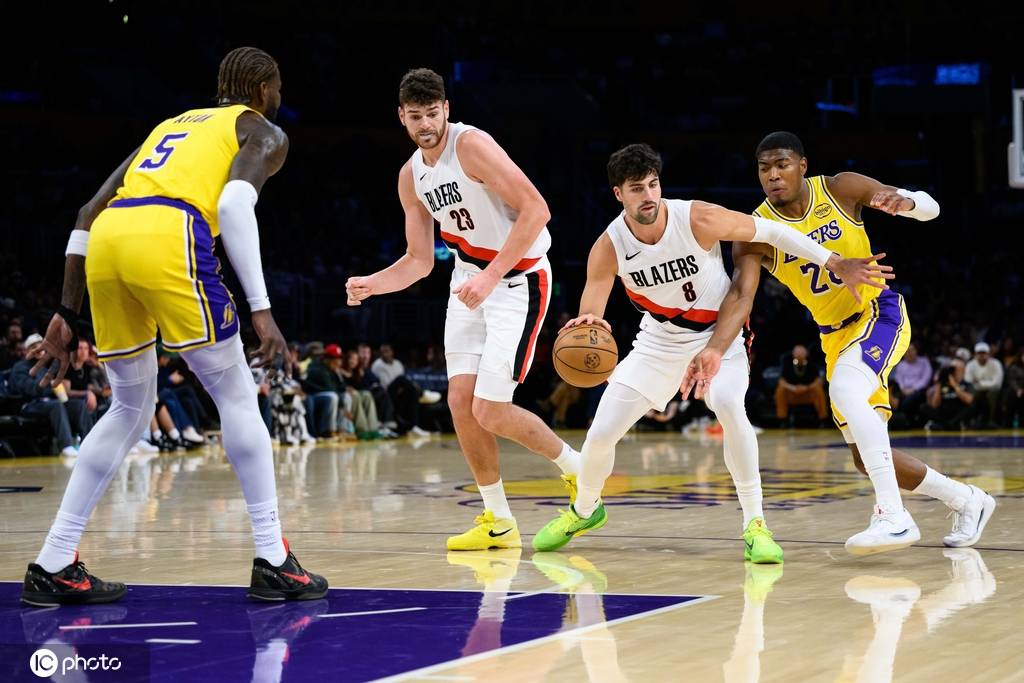 皇冠信用盘正网_杨瀚森1分1板里夫斯41分 开拓者3人20+击败湖人