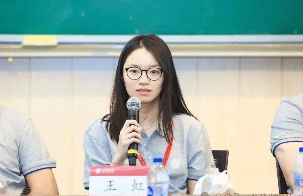 世界杯平台app下载_90后女数学家王虹世界杯平台app下载，连传喜讯！韦东奕曾连续3天听她讲课……