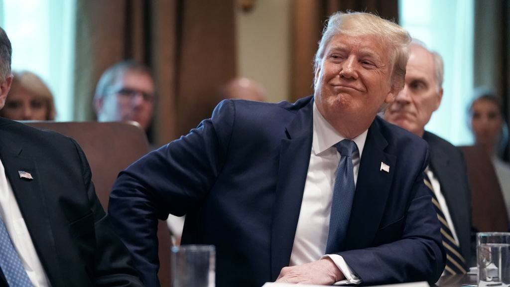 足球盘口公司网站_中美元首见面前足球盘口公司网站，特朗普收到好消息！中方购买美三批大豆，中方想要的，特朗普也该给了