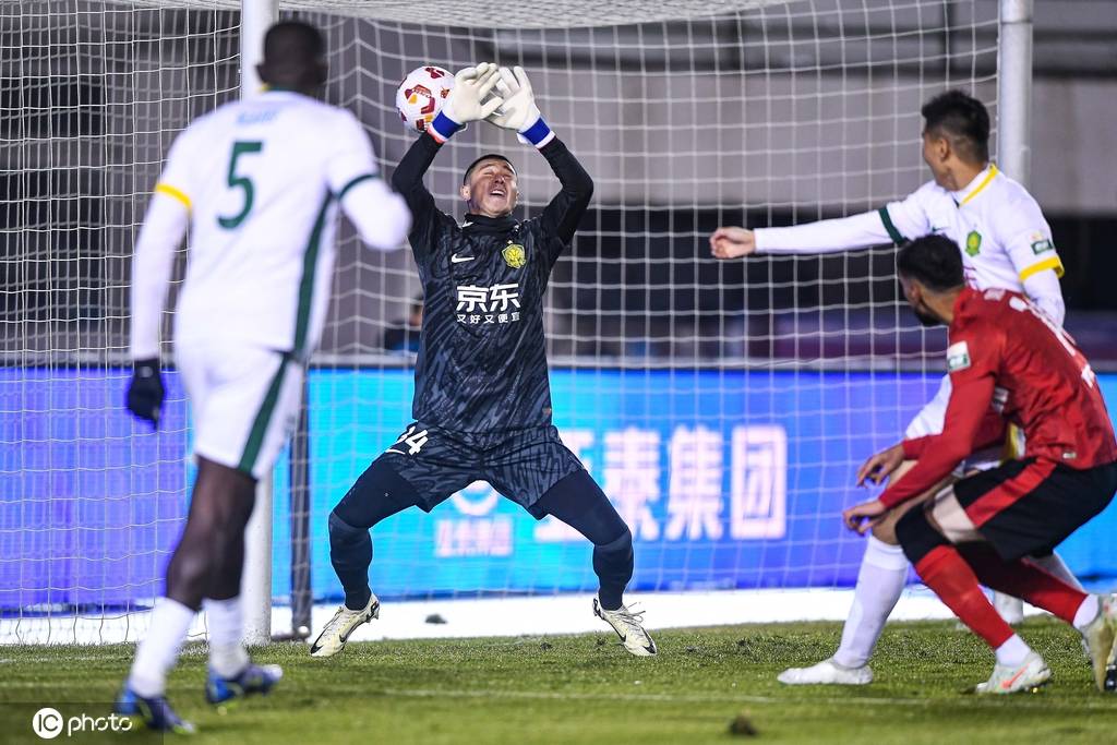 2022足球平台出租_中超-塞鸟反戈法比奥梅开二度 亚泰0-4国安保级希望渺茫