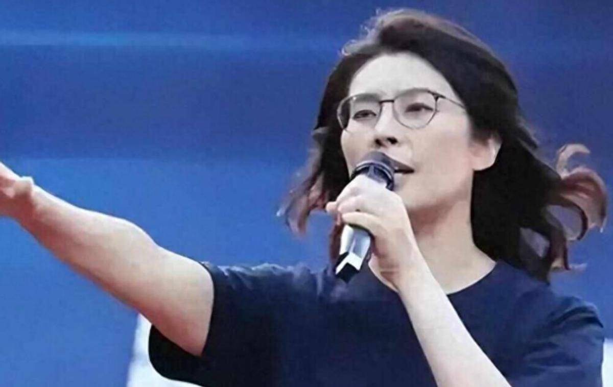 世界杯足球平台出租网场地_国民党主席位置坐稳世界杯足球平台出租网场地，郑丽文摊牌了：两岸不回归和平，其他是侈谈