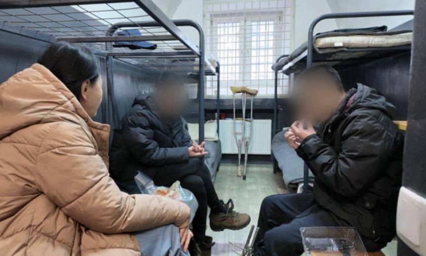 皇冠会员如何申请_投降没有好下场！被俘朝鲜士兵向韩媒哭诉：遭乌看守围殴皇冠会员如何申请，快疯了