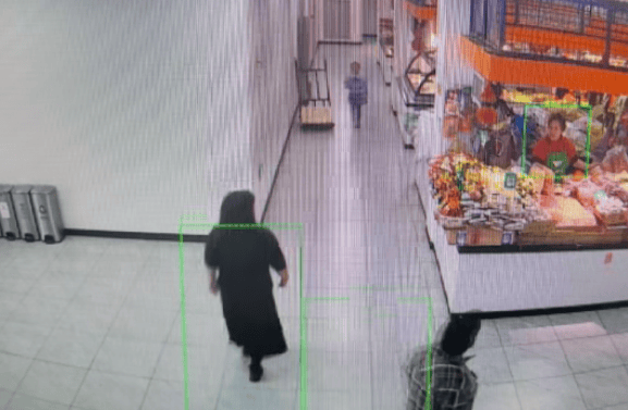 皇冠信用盘出租代理_事发大连一市场皇冠信用盘出租代理，陌生男子领走6岁女孩，视频引发网友热议，调查后发现系误会