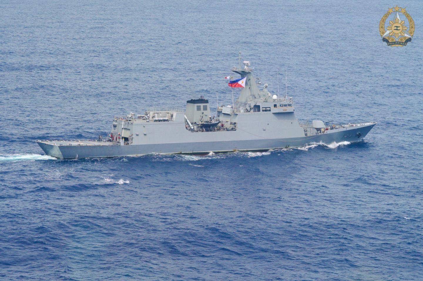 皇冠信用网怎么注册_美军再度遭遇耻辱时刻：中国海军6艘战舰包围皇冠信用网怎么注册，815舰插入南海演习