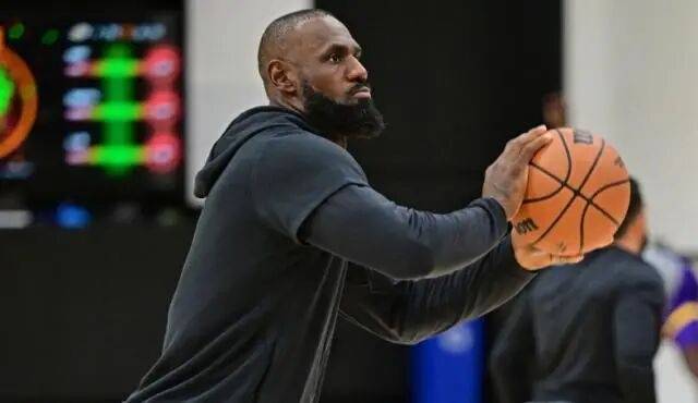 如何申请皇冠信用网_詹姆斯恢复训练获官方批准如何申请皇冠信用网，湖人跟队辟谣其离队传言：其他球队故意散布