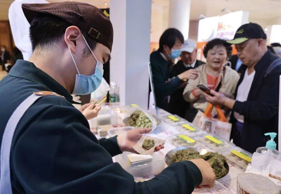 世界杯皇冠信用网会员注册_沪上著名演员集体现身！全员哽咽全场动容世界杯皇冠信用网会员注册，有人不惜为它抵押房产！面世在即，最新剧透