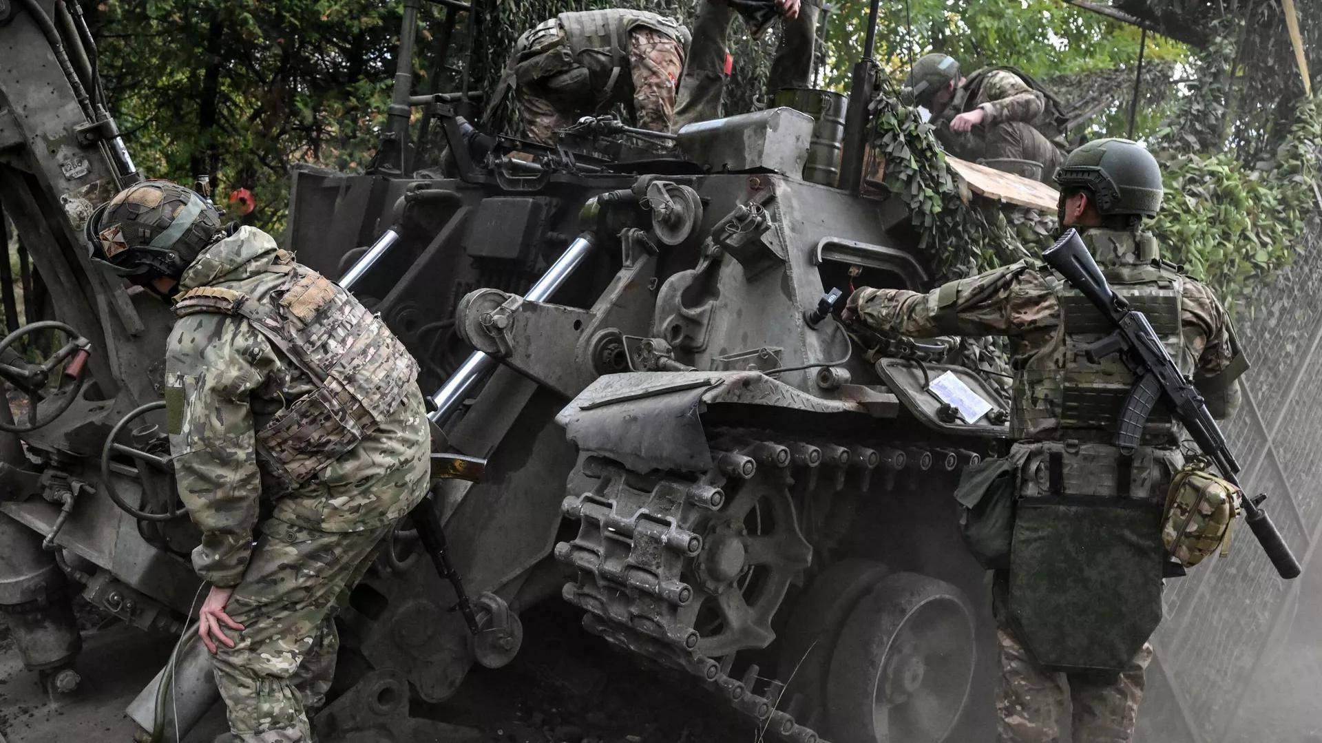 皇冠信用盘在线申请_俄军中计了？六支乌军特种兵小队突然杀出皇冠信用盘在线申请，在红军城中心升旗示威