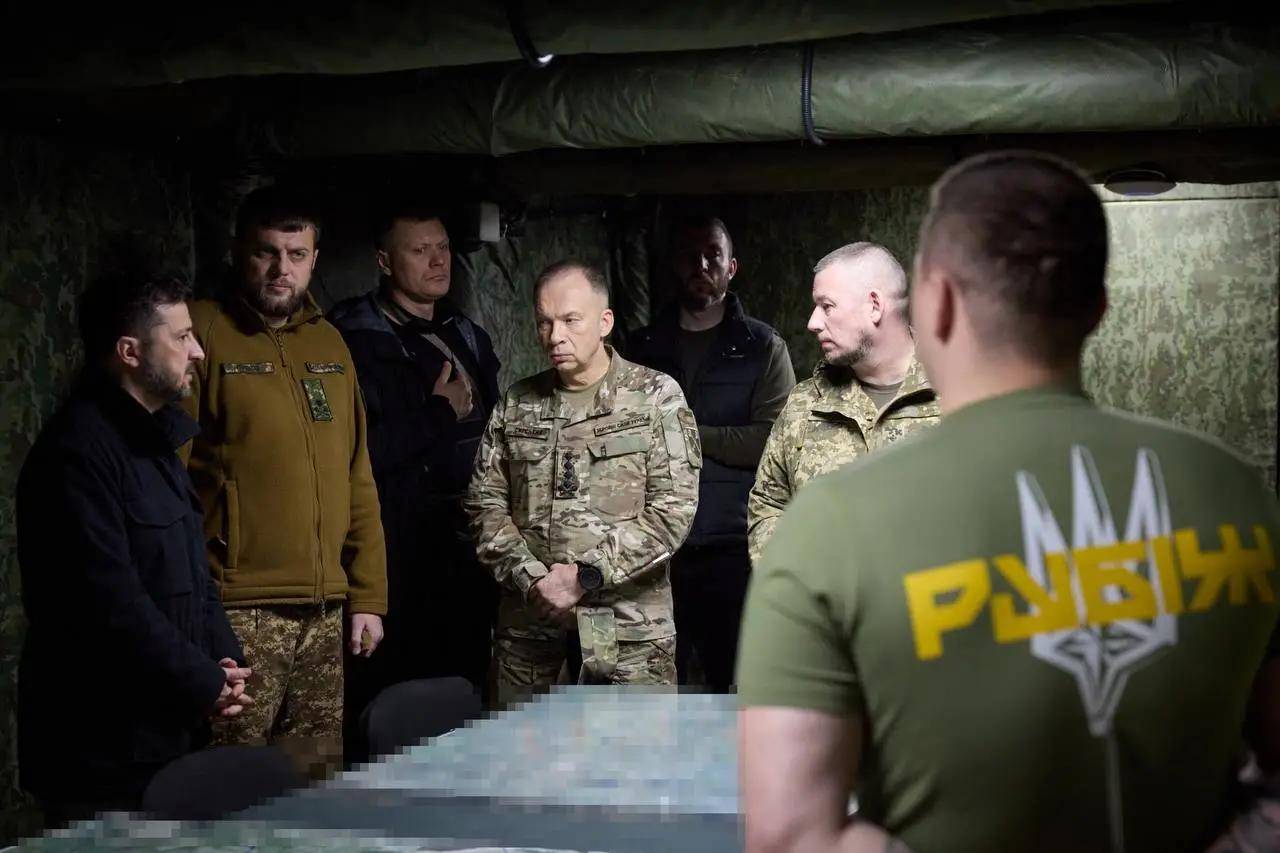 皇冠信用盘在线申请_俄军中计了？六支乌军特种兵小队突然杀出皇冠信用盘在线申请，在红军城中心升旗示威