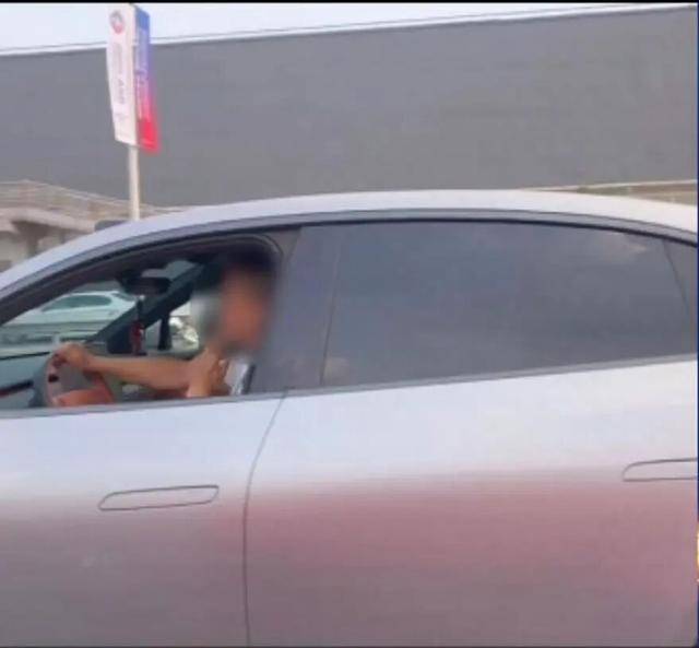 皇冠信用网需要押金吗_北京交警：群众通过“随手拍”举报的分心驾驶等违法行为皇冠信用网需要押金吗，已查处