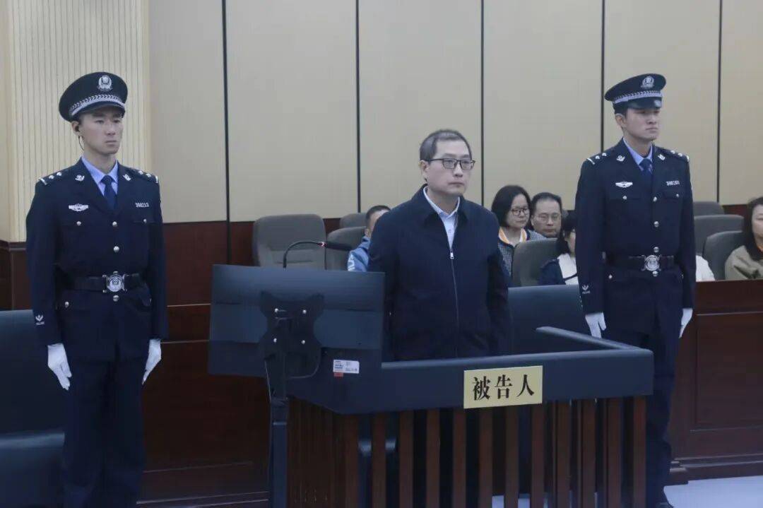 正版皇冠信用网开户_被控受贿超3500万元正版皇冠信用网开户，安徽省交通控股集团原副总经理夏柱兵受审