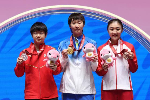 皇冠信用盘登1_再次与女单冠军擦肩皇冠信用盘登1，孙颖莎难掩失落，王曼昱说“彼此更强了” 道尽英雄相惜