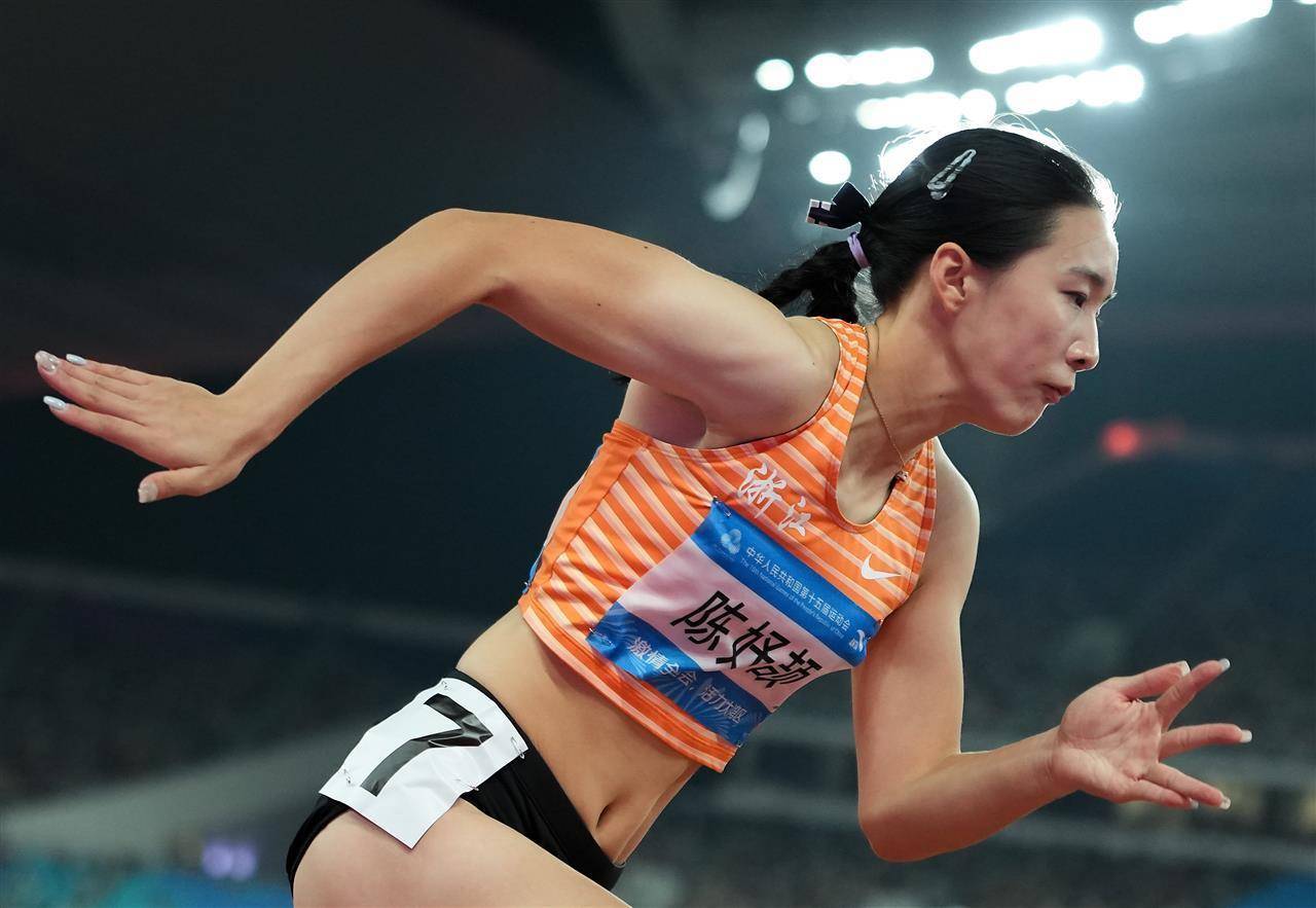 皇冠信用盘可以占几成_16岁陈妤颉加冕全运会“女飞人”皇冠信用盘可以占几成，偶像全是国内短跑名将，“不追其他的”