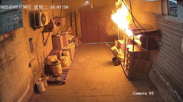 皇冠足球管理平台出租_“拆完快递的纸箱立马扔掉”火上热搜皇冠足球管理平台出租，网友：不敢囤了