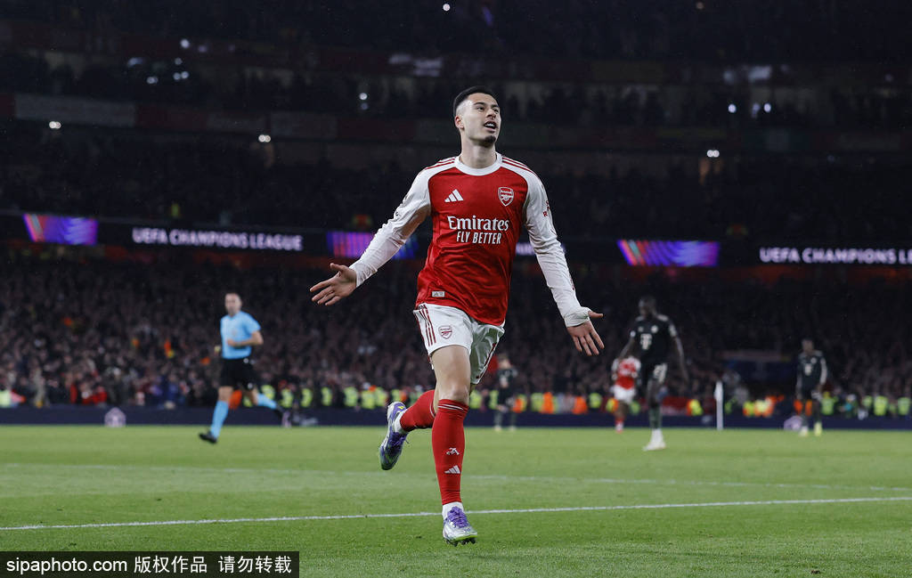 皇冠网_欧冠-诺伊尔失误送空门 阿森纳3-1拜仁5战全胜登顶