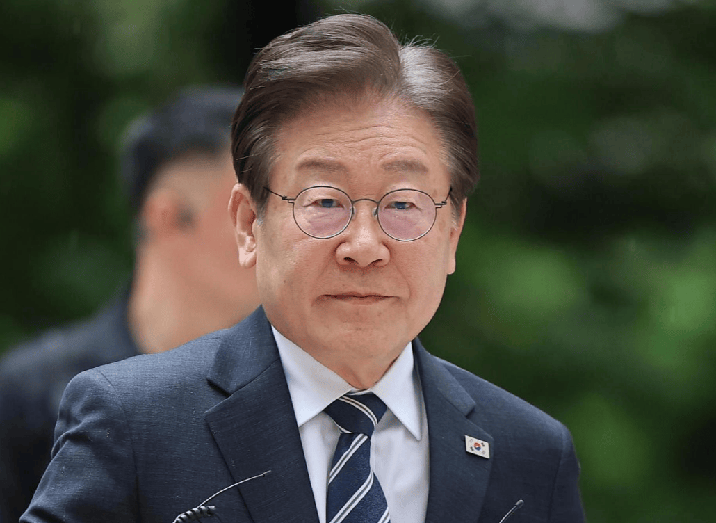 正版皇冠信用盘代理_高市早苗改口正版皇冠信用盘代理，是因为拿到中方口信？李在明表态，美韩专机将抵华