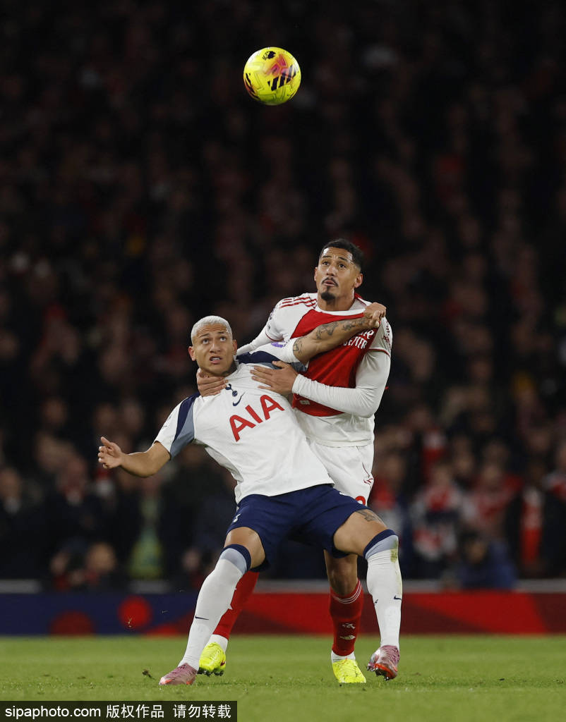 皇冠信用网会员怎么开通_切尔西与阿森纳激战正酣皇冠信用网会员怎么开通！梅里诺的射门引发的冲突背后暗藏战术玄机