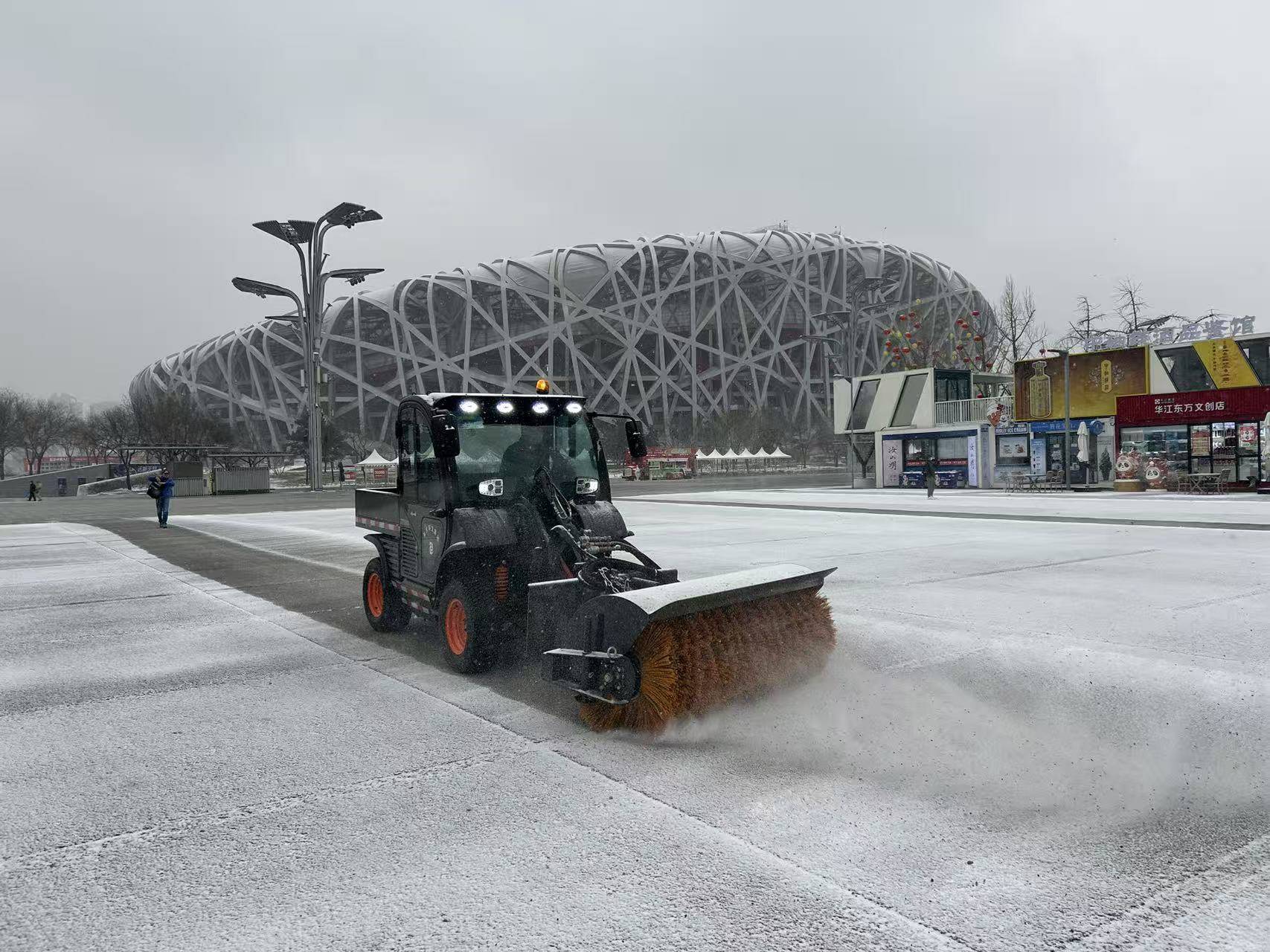 欧冠足球_北京迎今冬初雪 多部门积极应对