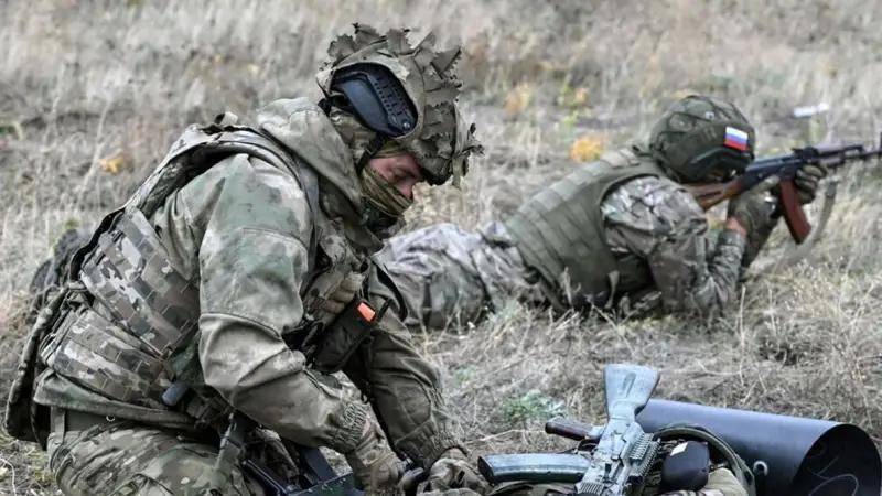 皇冠代理联系方式_乌克兰捅的窟窿实在太大了皇冠代理联系方式，俄连炸两周，还有导弹顶在北约脑门上