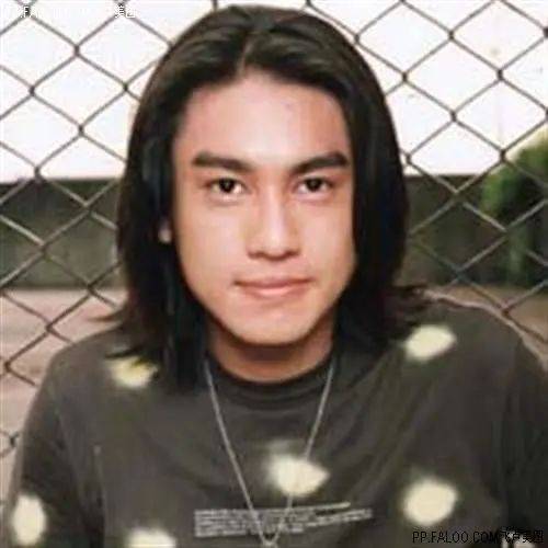 皇冠官方_朱孝天举报阿信所属公司“相信音乐”：勾结黄牛炒票逃税、海外洗钱、假唱……