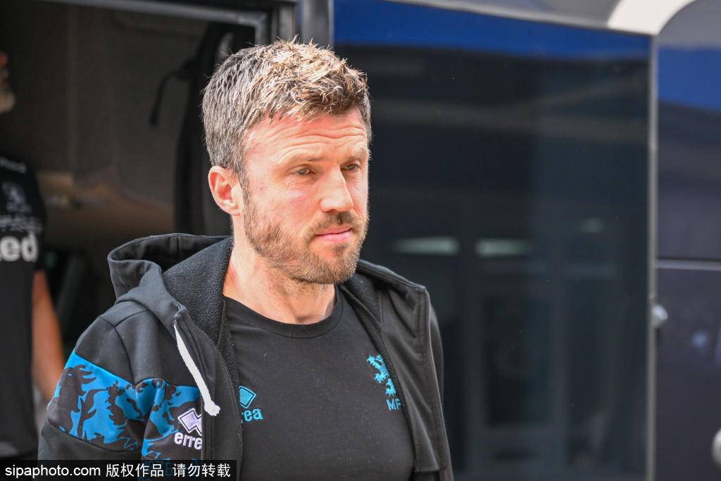 皇冠信用网正网_梅努与卡里克沟通后决定留队：曼联青训新星的崛起与未来展望