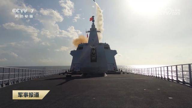 皇冠信用网会员开户_央视曝光：台岛附近海域皇冠信用网会员开户，延安舰抢占阵位，“单挑”外军舰队