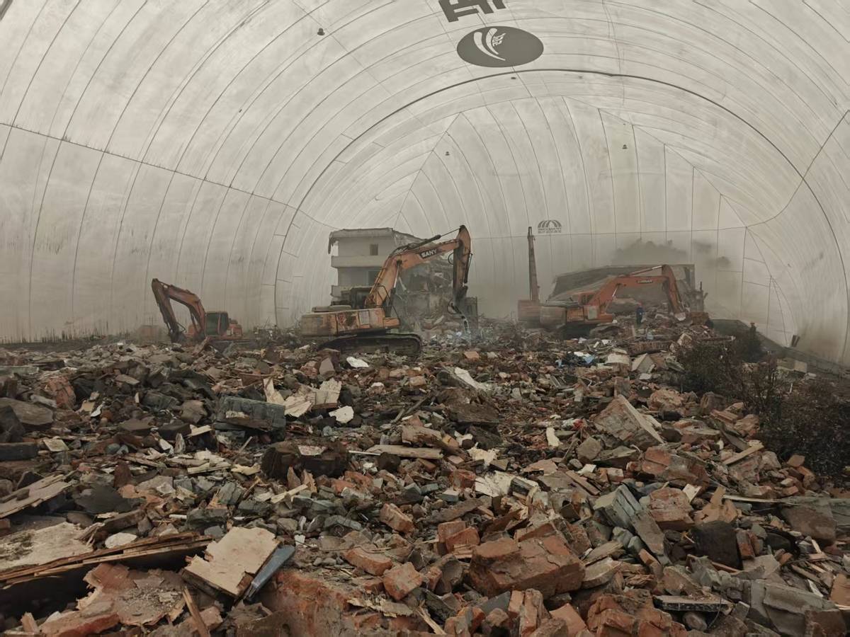 正版皇冠信用网代理_湖北首例！巨型“气球”罩住4000㎡施工工地正版皇冠信用网代理，扬尘和噪声通通“锁”在球内不扰民