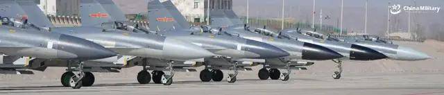 皇冠信用网去哪里弄_三代同堂皇冠信用网去哪里弄！央视首次出现歼-11、歼-11BS、歼-11BG同框画面