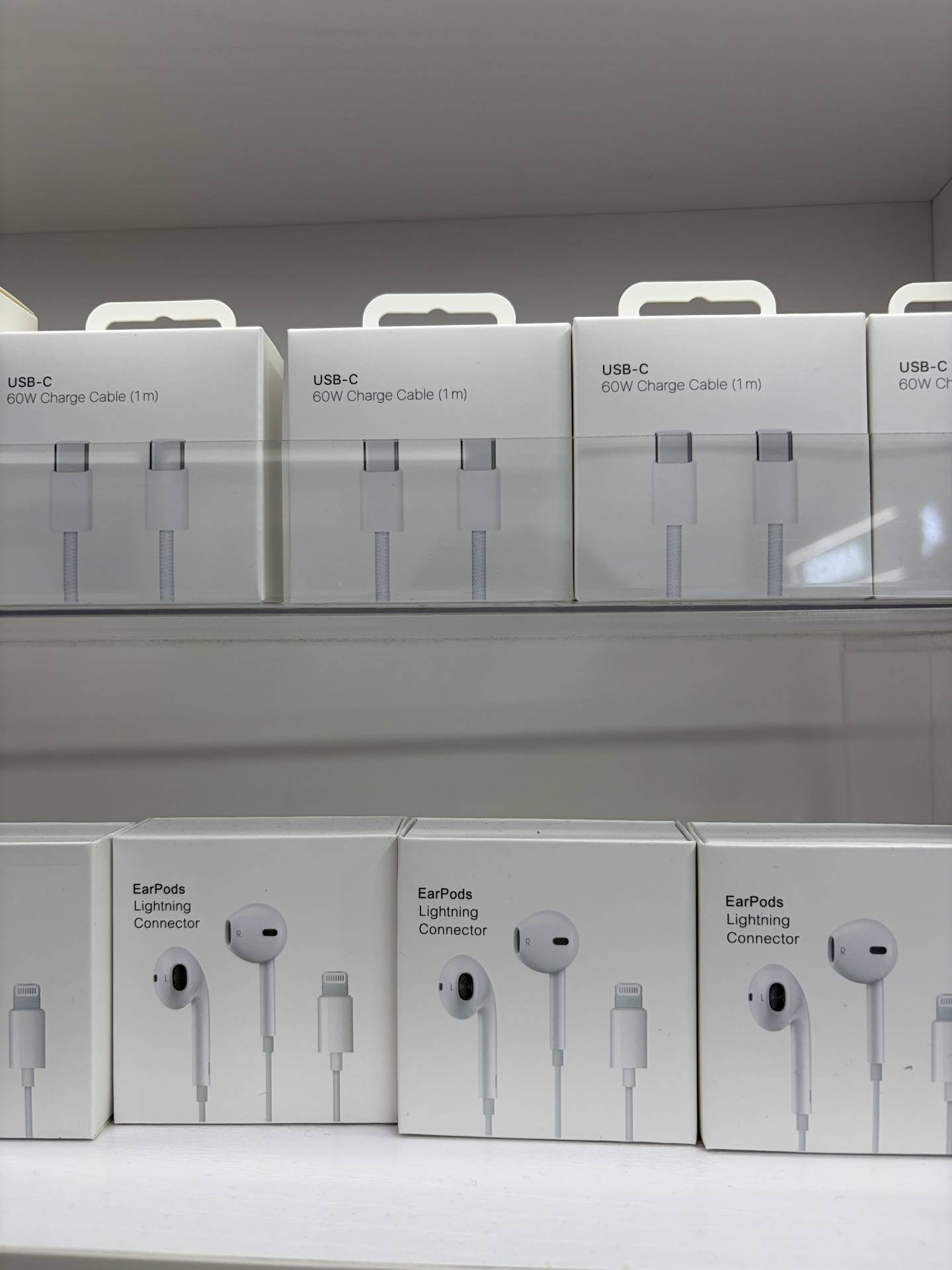 如何注册皇冠足球代理_被边缘化多年后如何注册皇冠足球代理，有线耳机突然“翻红” 每经实探深圳华强北：蓝牙耳机依旧是销售主力